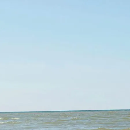 Cozy In Near Beach * 에크몬드안지